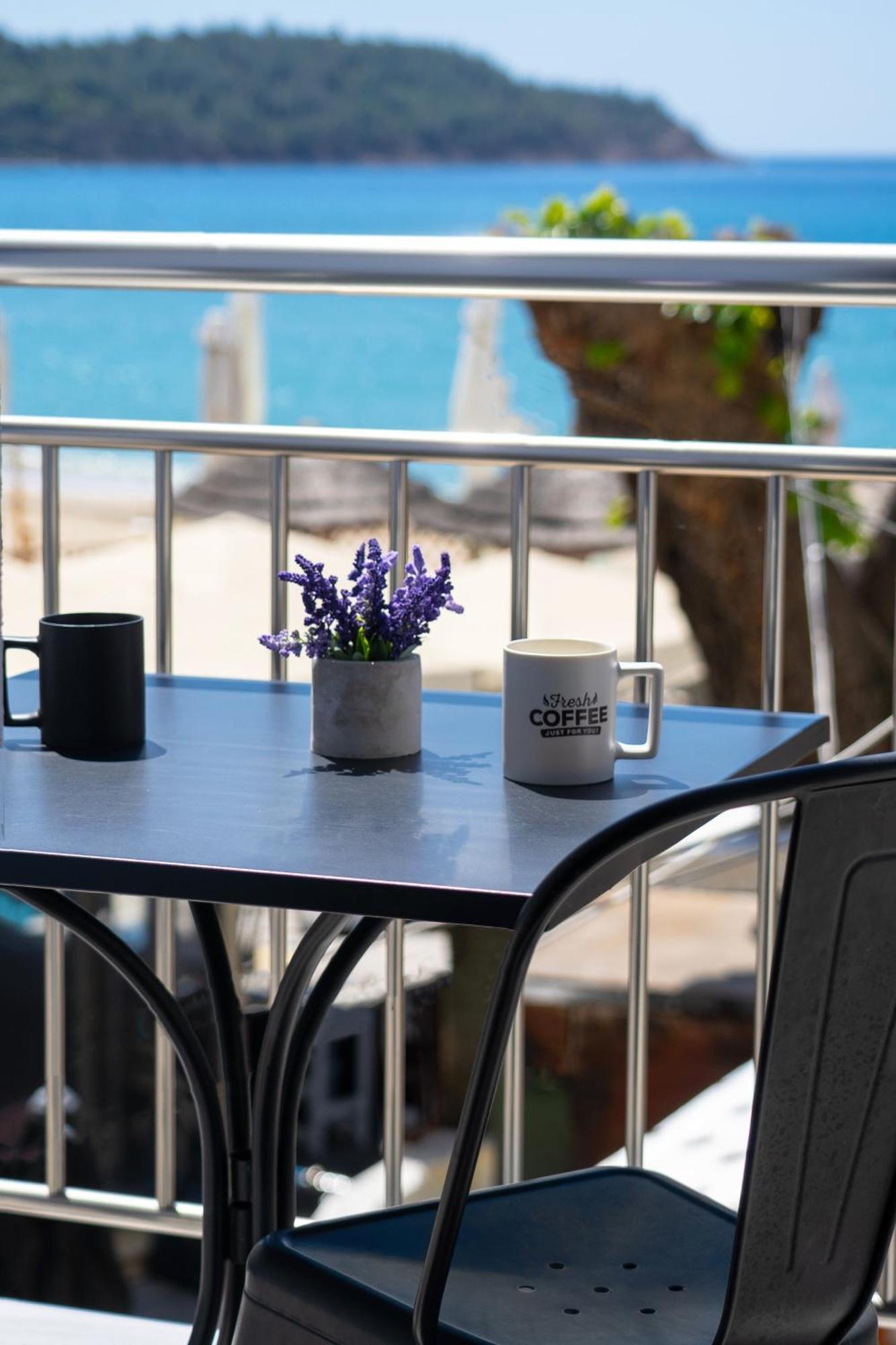 Parilion Suites Potos Dış mekan fotoğraf