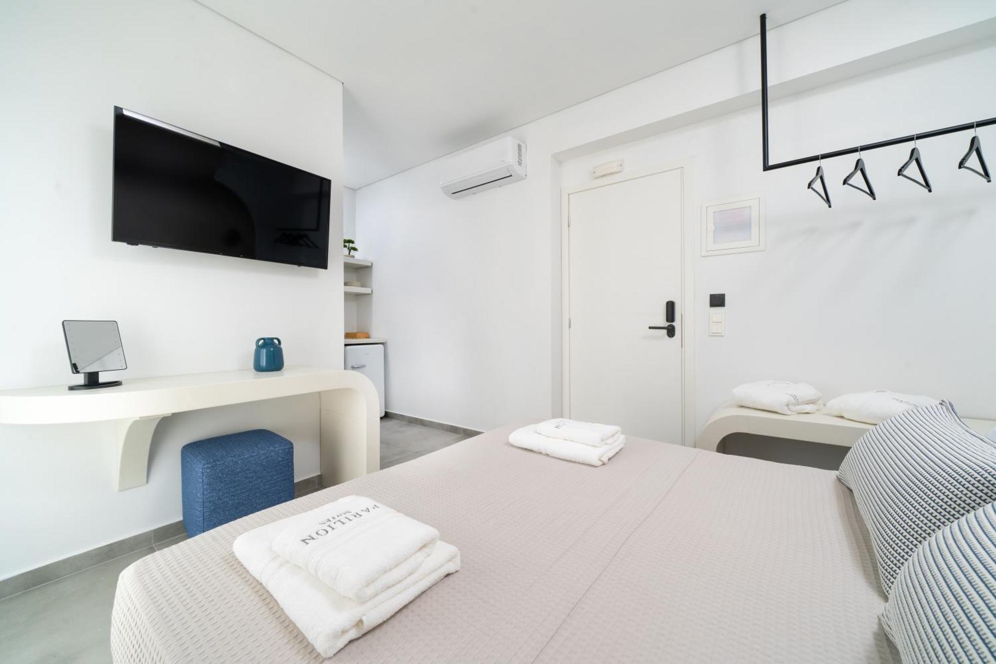 Parilion Suites Potos Dış mekan fotoğraf